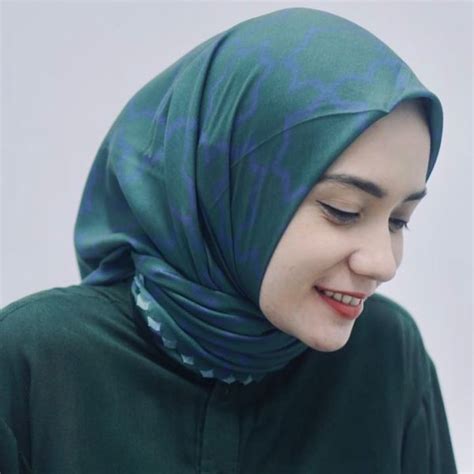 Putri Anne - Biodata, Profil, Fakta, Umur, Agama, Suami, Film