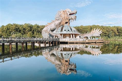 Abandoned Water Park in Hue. Vietnam's Most Unique Attraction