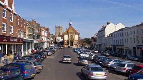 15 Best Places to Visit in Wiltshire (England) - The Crazy Tourist