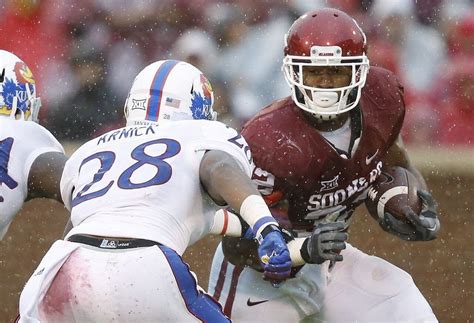 Samaje Perine highlights: Oklahoma freshman breaks NCAA rushing record ...