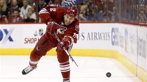 Former AZ Coyotes Paul Bissonnette assaulted outside Scottsdale restaurant