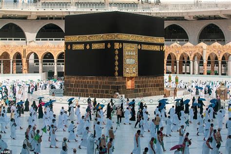 Social distancing observed as the hajj pilgrimage gets underway in Mecca amid coronavirus crisis ...