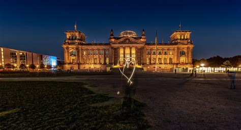 Wie kommen die Löcher in den Käse? - Der Reichstag oder ARTE zeigt eine interessante Geschichte ...