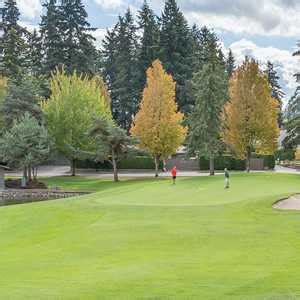 Summerfield Golf & Country Club in Tigard