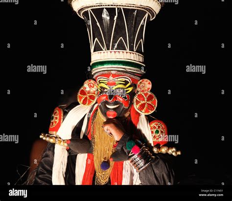 Kathakali Costumes High Resolution Stock Photography and Images - Alamy