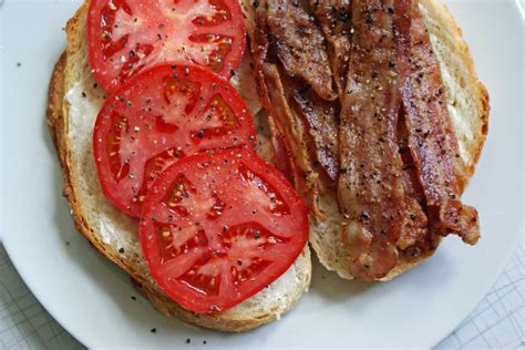 Bacon and Tomato Sandwich - Dinner With Julie