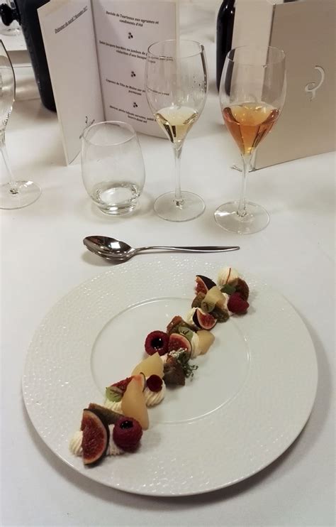 Food and Wine Pairing: Champagne – wine & words