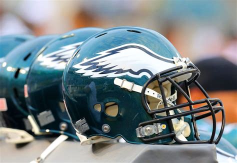 Eagles Reportedly Decide On Starting Quarterback For Regular Season ...