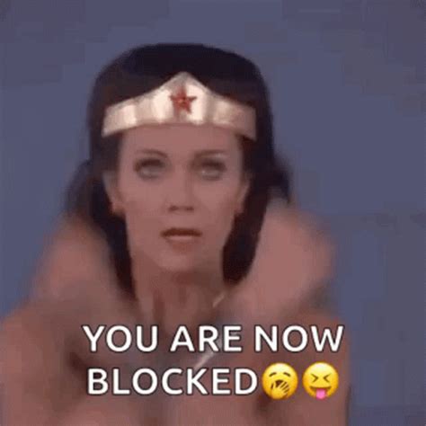 Wonder Woman Block GIF - Wonder Woman Block Lynda Carter - Descubrir y compartir GIFs