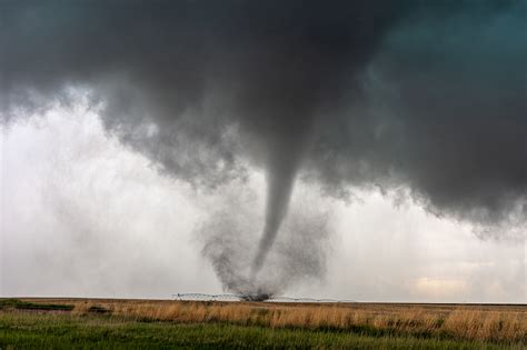 Severe weather outbreak with tornadoes could impact 20 states late this week