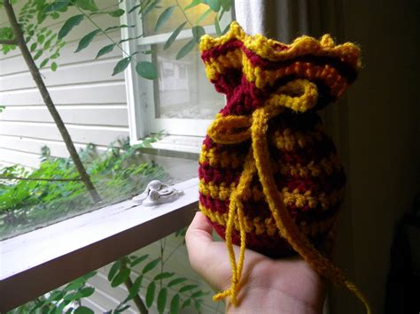 A Hermit's Wish: Crochet Drawstring Pouch Pattern