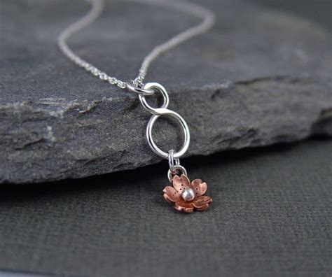 Simple Cherry Blossom Necklace Simple Jewelry, Simple Necklace, Amazing Jewelry, Jewelry Ideas ...