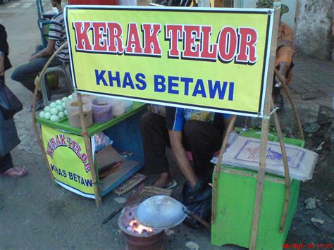 Kerak Telor / Kerak Telur ( Makanan Khas Betawi / Traditional Food of ...