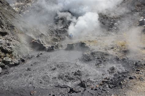 Campi Flegrei: Ancient Eruption at Dangerous Supervolcano Discovered by Scientists as Magma ...