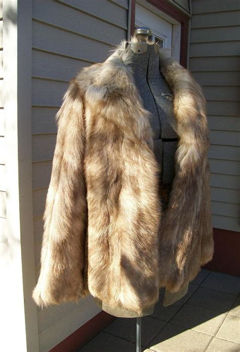 Vintage Russian RED WOLF Fur Coat Short Length by greyvintage