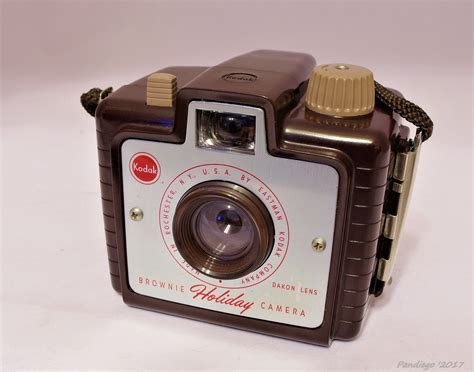 Eastman Kodak - Brownie Holiday Camera (1953-1957) Camera Life, Box ...