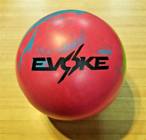 MOTIV EVOKE BOWLING BALL 15LB. RH - 1 DRILL | eBay