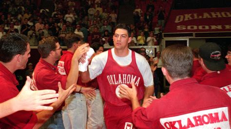 Ryan Minor, ex-Oklahoma Sooners star, fighting Stage IV colon cancer