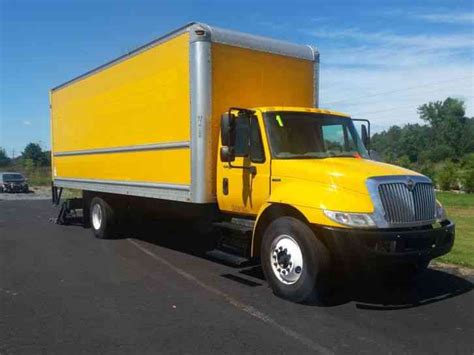 International 4300 box truck (2011) : Van / Box Trucks