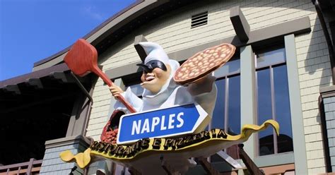 The Disneyland Traveler Blog: Naples Ristorante: Downtown Disney