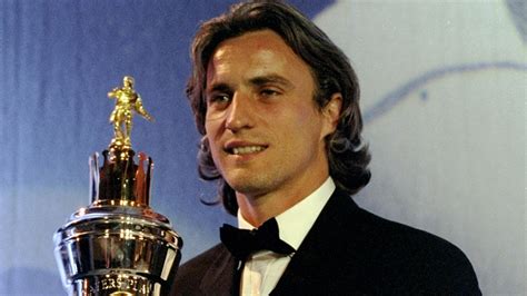 David Ginola reflects on his 1999 PFA Player of the Year Award | Football News | Sky Sports