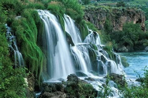 The Best Swimming Spots in Idaho: Lakes, Rivers, and More - A-Z Animals