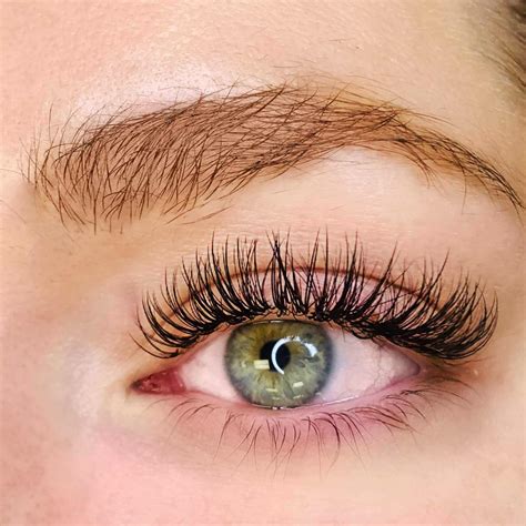 5 Benefits of Eyelash Extensions | Wisp Lashes