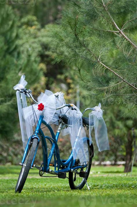 tandem bicycle 1359714 Stock Photo at Vecteezy