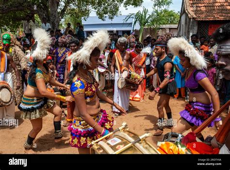 Karagam Karagattam dance, folk dance in Dasara Dussera Dusera Festival ...