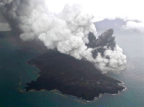 Ngeri! 10 Bencana Gunung Meletus ini Diramalkan Terjadi Tahun 2020