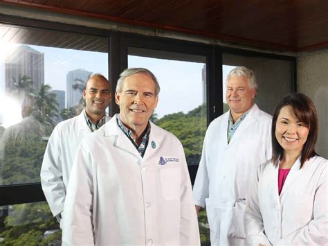 Doctors at The Queen’s Medical Center – The Queen′s Health Systems