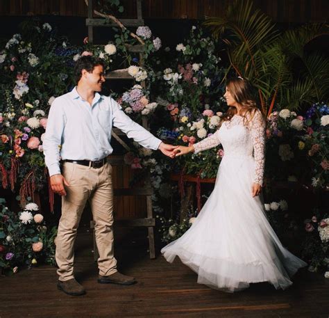 Bindi Irwin shares new wedding snaps as she celebrates one month of ...