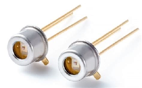 Avalanche Photodiode : Construction, Working & Its Applications