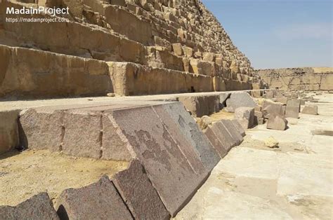 Pyramid of Khafre - Madain Project (en)