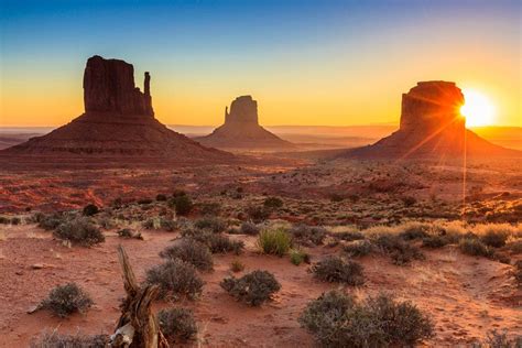 Landscapes of the American West: A Photographic Guide - ALC