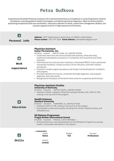 Physician Assistant Resume Example | Kickresume