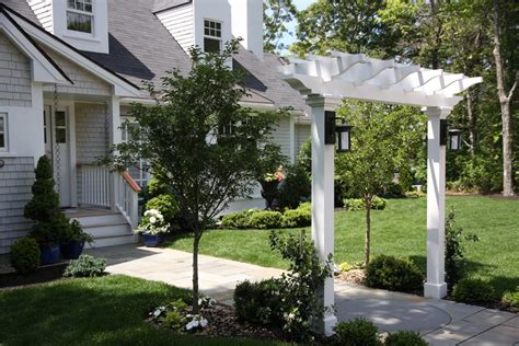 Front Walkway Ideas - Landscaping Network