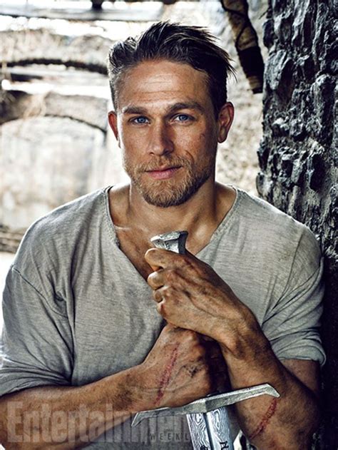 First Look: Charlie Hunnam As King Arthur | Charlie hunnam, King arthur