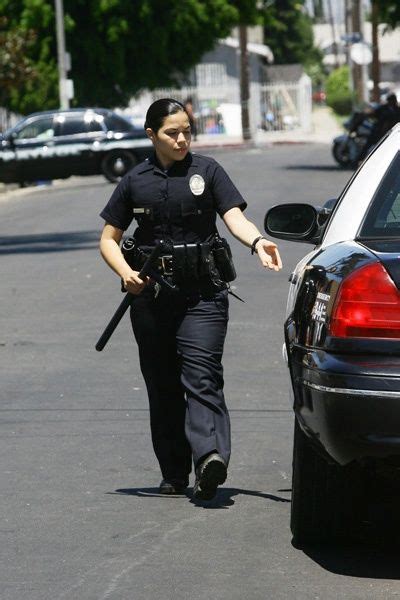 Swoon alert: Jake Gyllenhaal wears a police uniform celebrities ...