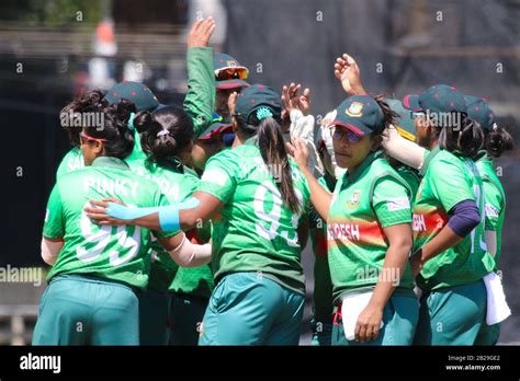 Sri lanka cricket team members hi-res stock photography and images - Alamy