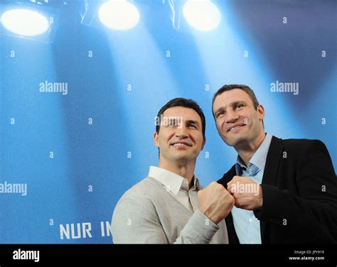 Brothers vitali klitschko hi-res stock photography and images - Alamy