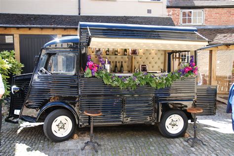 Mobile Cocktail Bar: Bar de Cru, Restored Citroen Hvan. Abingdon Wedding Fair | Mobile cocktail ...