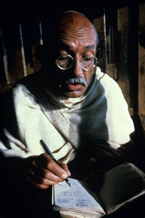 Ben Kingsley in Gandhi (1982) | Mahatma gandhi photos, Gandhi, Top film