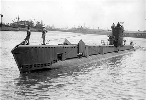 10+ images about Submarines on Pinterest | The submarines, United ...