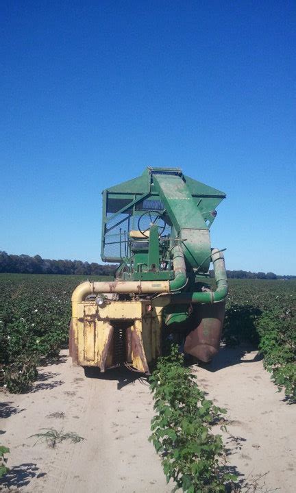 John Deere 22 Cotton Picker On A 60 (2012-09-09) - Tractor Shed