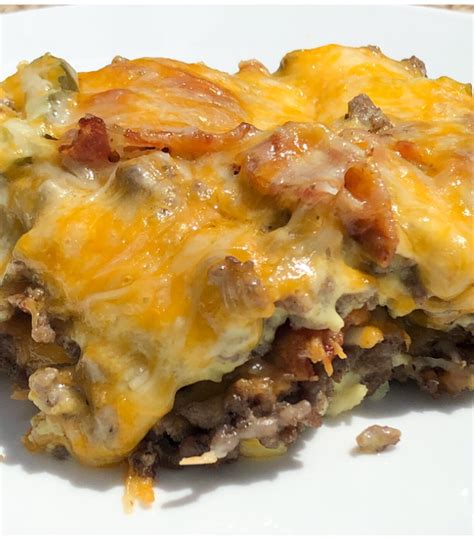 Low Carb Bacon Cheeseburger Casserole - Curbing Carbs