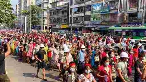 Biggest protests in Myanmar since 2007 draw tens of thousands | World ...