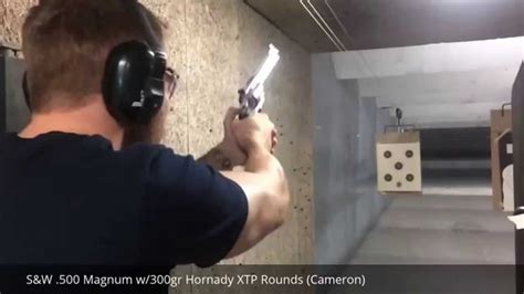 Smith & Wesson 500 Magnum Recoil Slo-Mo - YouTube