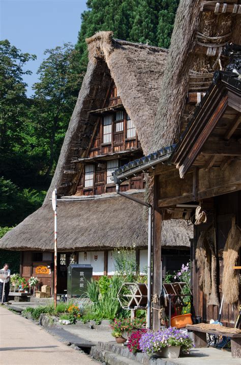 Amazing Places - Historic Village of Gokayama - Japan...