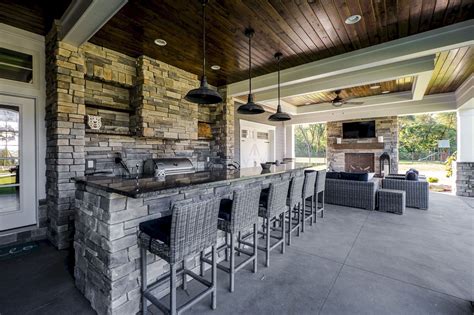 Beautiful Bar Ideas For Outdoor 30 | Luxurious backyard, Custom homes, Backyard bar